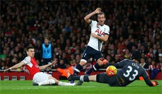 终扮演着重 终扮演着重